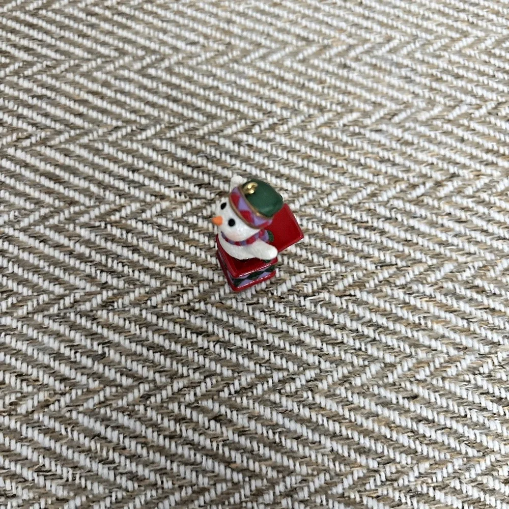 Hallmark Club Miniature Ornament Snowy Surprise 1999 Snowman Jack in the Box